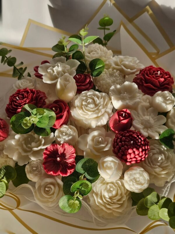 Signature Candle Bouquet