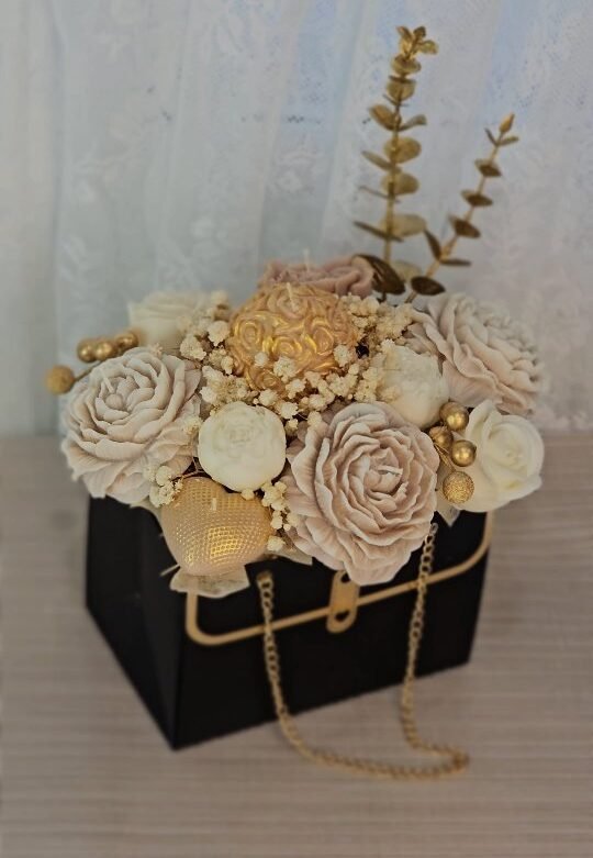 Cream Rose Gift Box