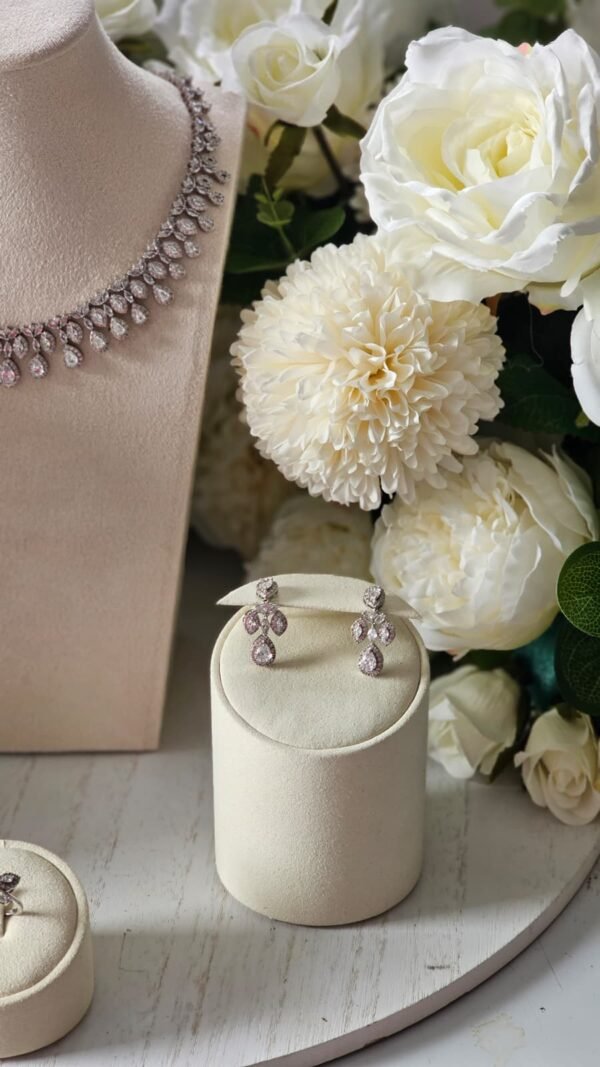 Wedding Jewelry Display 1